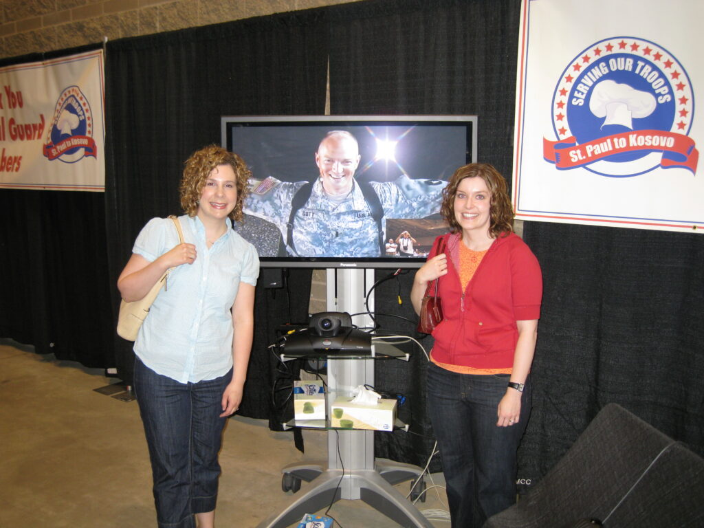 Virtual hug at Serving our Troops 2008